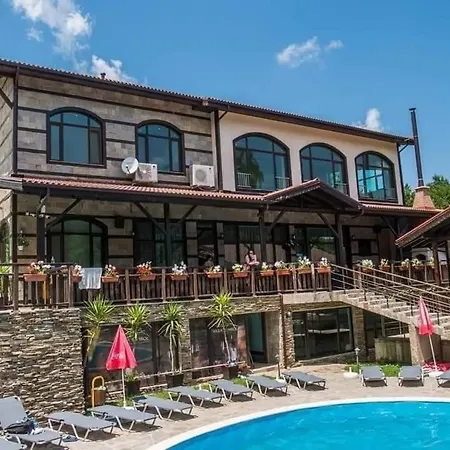 Hotel Хотелски Комплекс Тодорини Кукли *